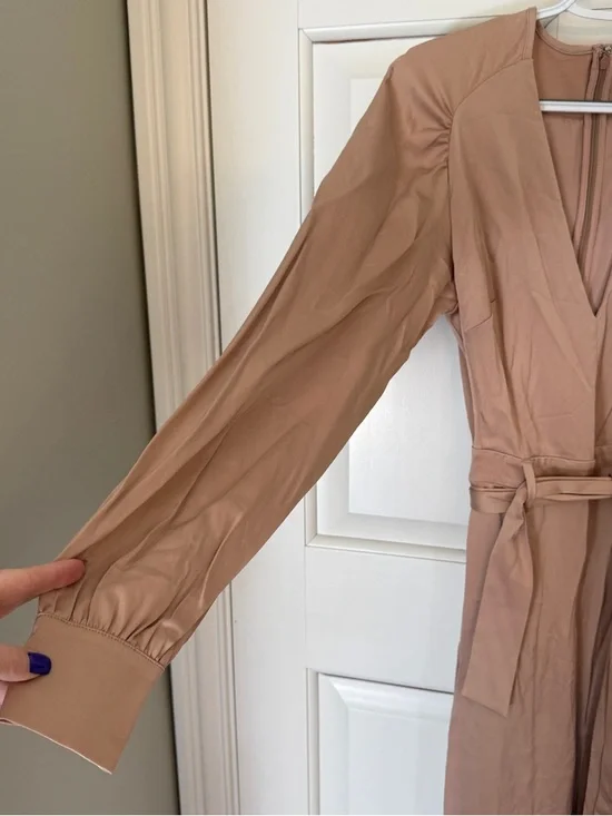 Reiss Elsa Blush Wide Leg Jumpsuit Belted V-Neck Long Sleeve Size 6 25270 - Picture 8 of 16